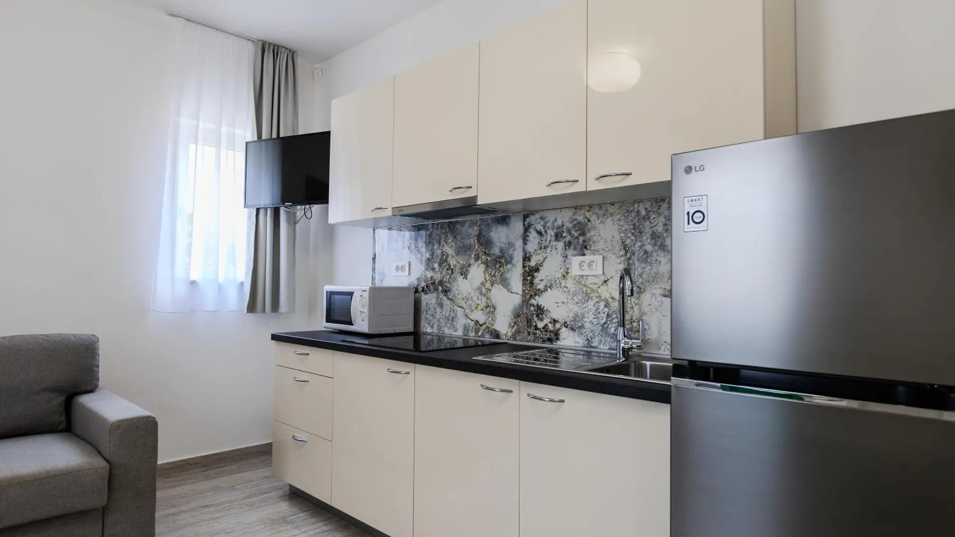 Apartments Lorena Privlaka