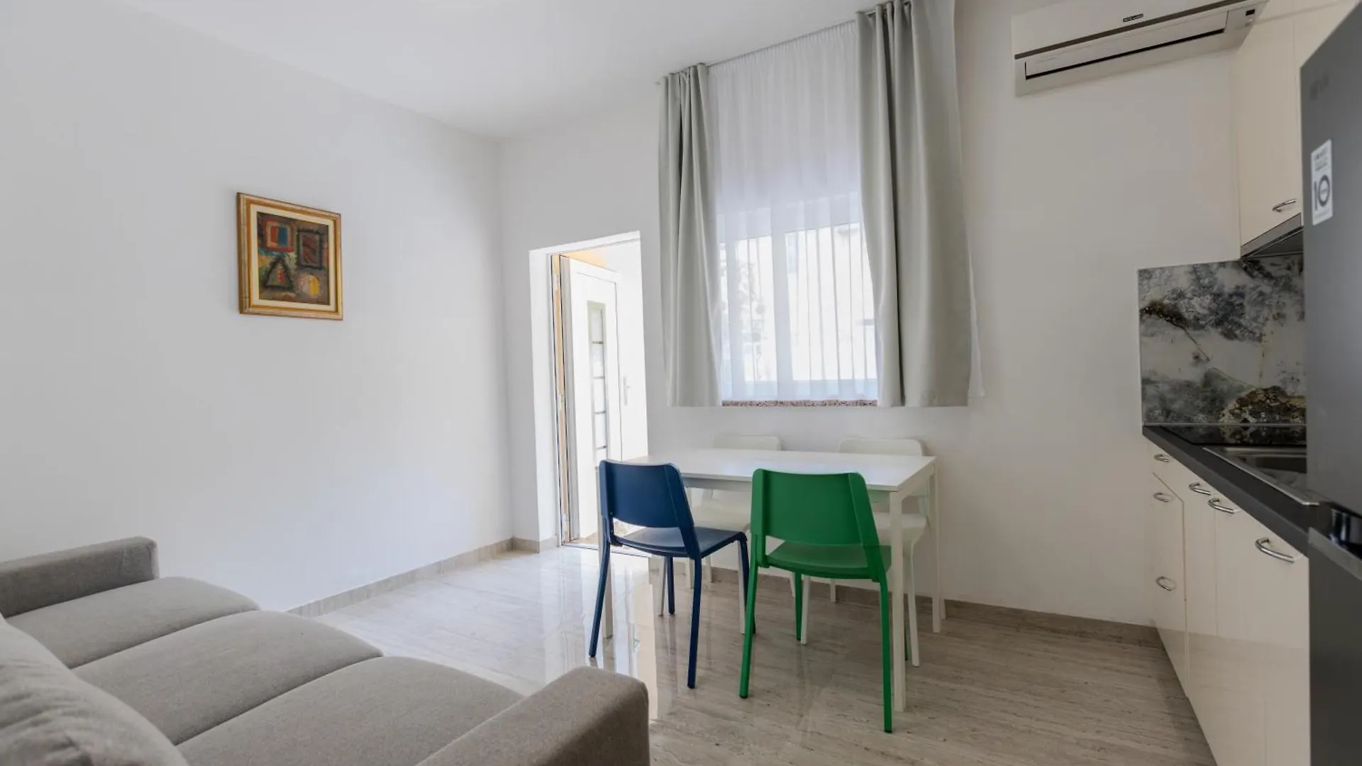 Apartments Lorena Privlaka
