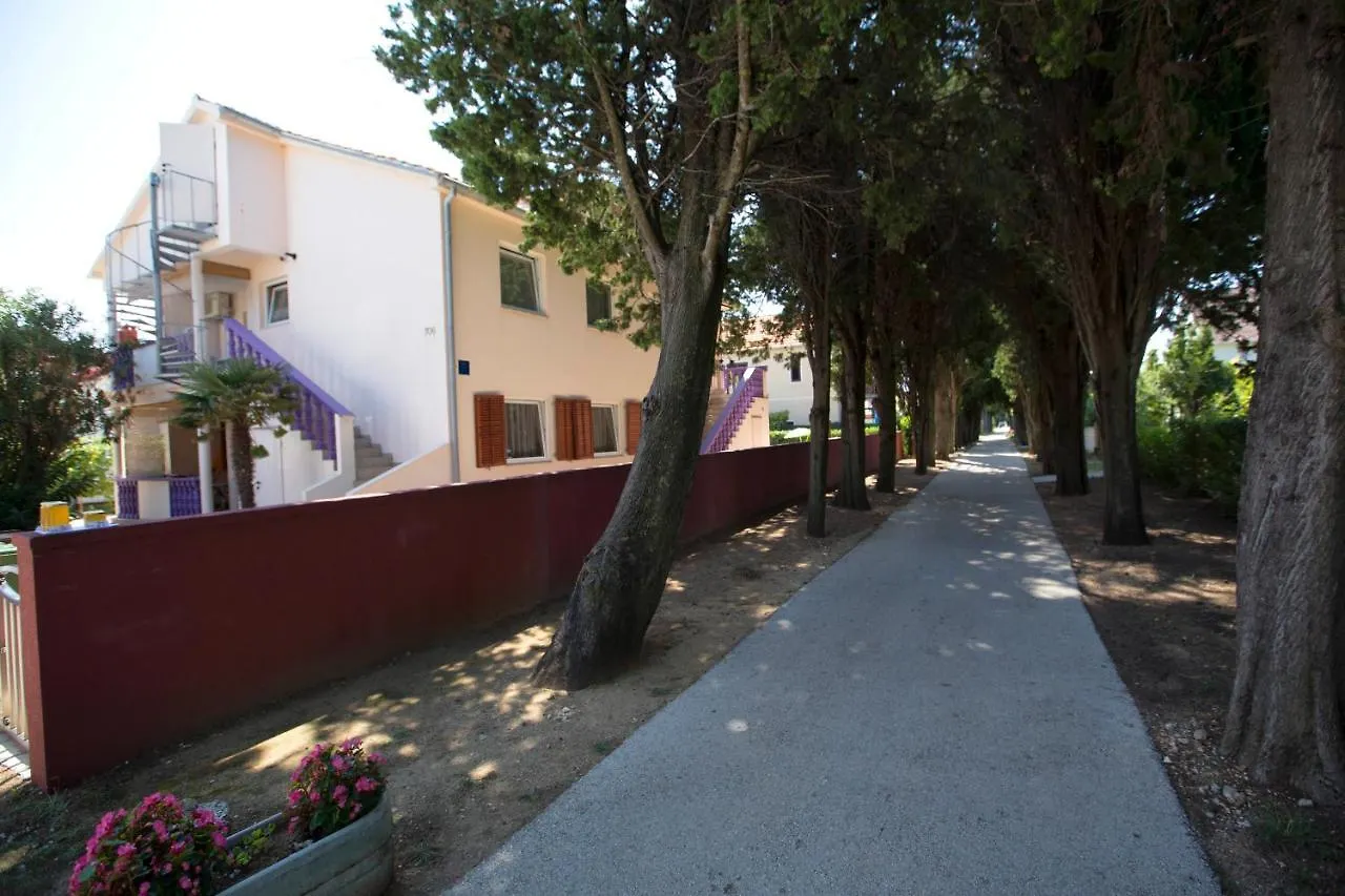 Apartments Lorena Privlaka